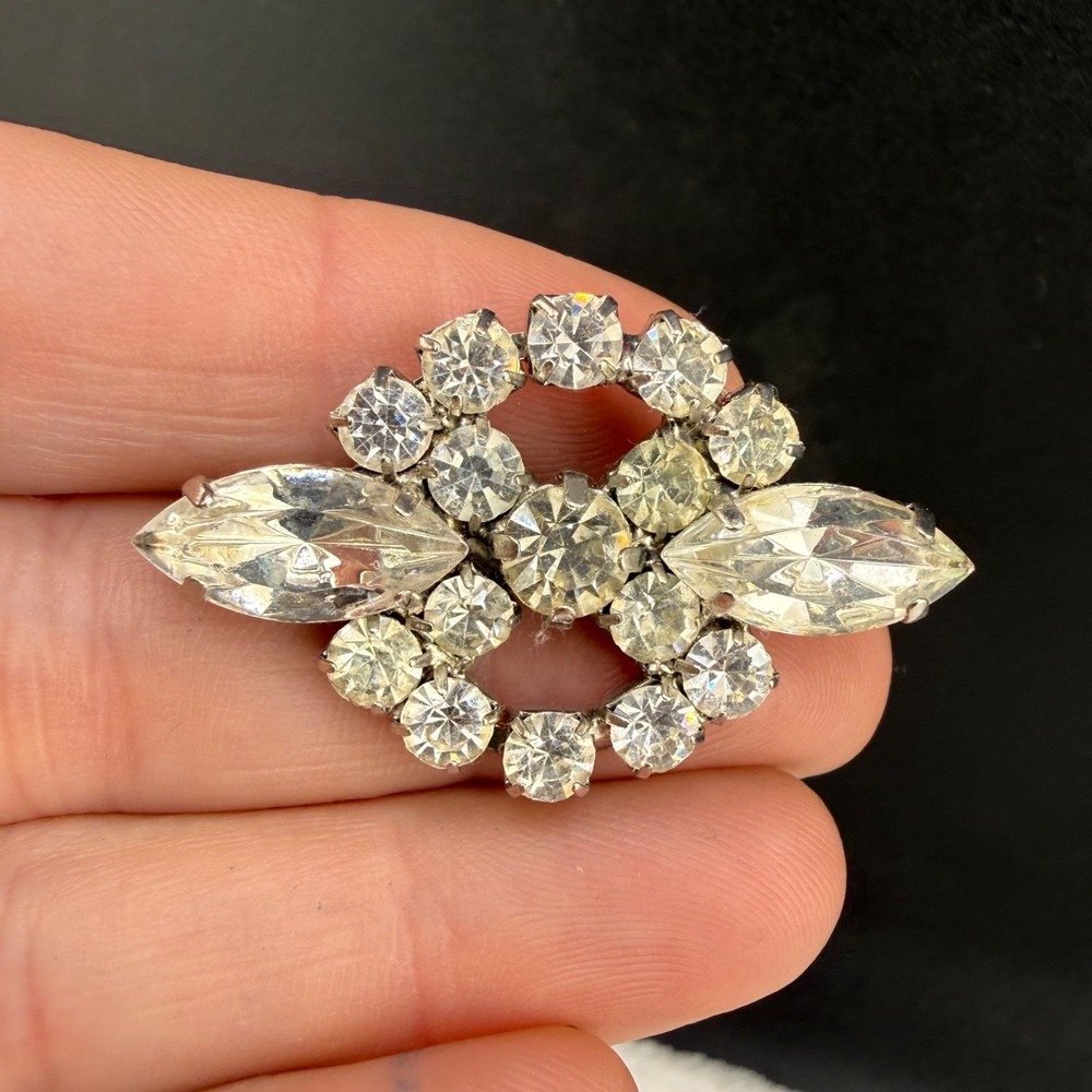 Vintage Estate Brooch Silver Tone Rhinestone Dainty Marquise Round